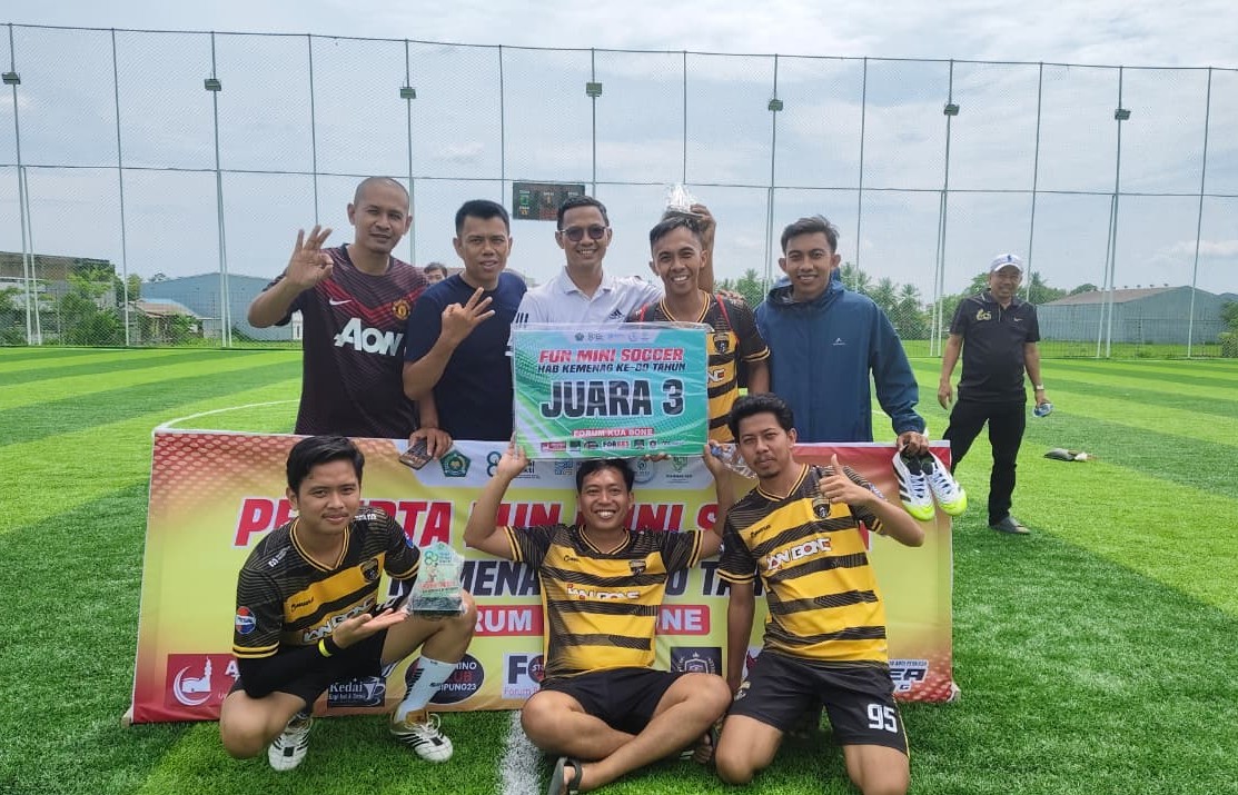 Tampil Kompetitif, IAIN Bone Amankan Juara III Fun Mini Soccer HAB Ke-80