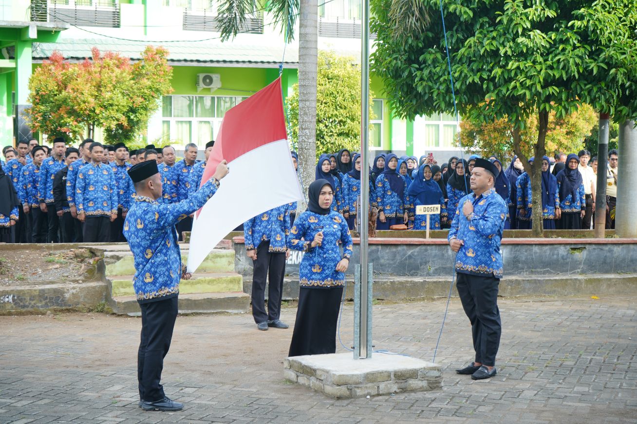 Upacara Hari Pahlawan di IAIN Bone Berlansung Khidmat, Diwarnai Pelepasan ASN dan Pemberian Penghargaan